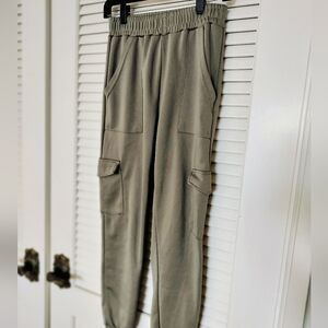 Lit 26 Women's Olive Green Cargo Joggers Medium